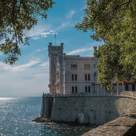Netflix & Wi-fi - Newyork Dream Apartment Trieste